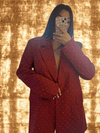 Çarpıcı Kırmızı Noktalı Blazer | Modern ve Şık Tasarım | Günlük ve Özel Günler İçin Mükemmel